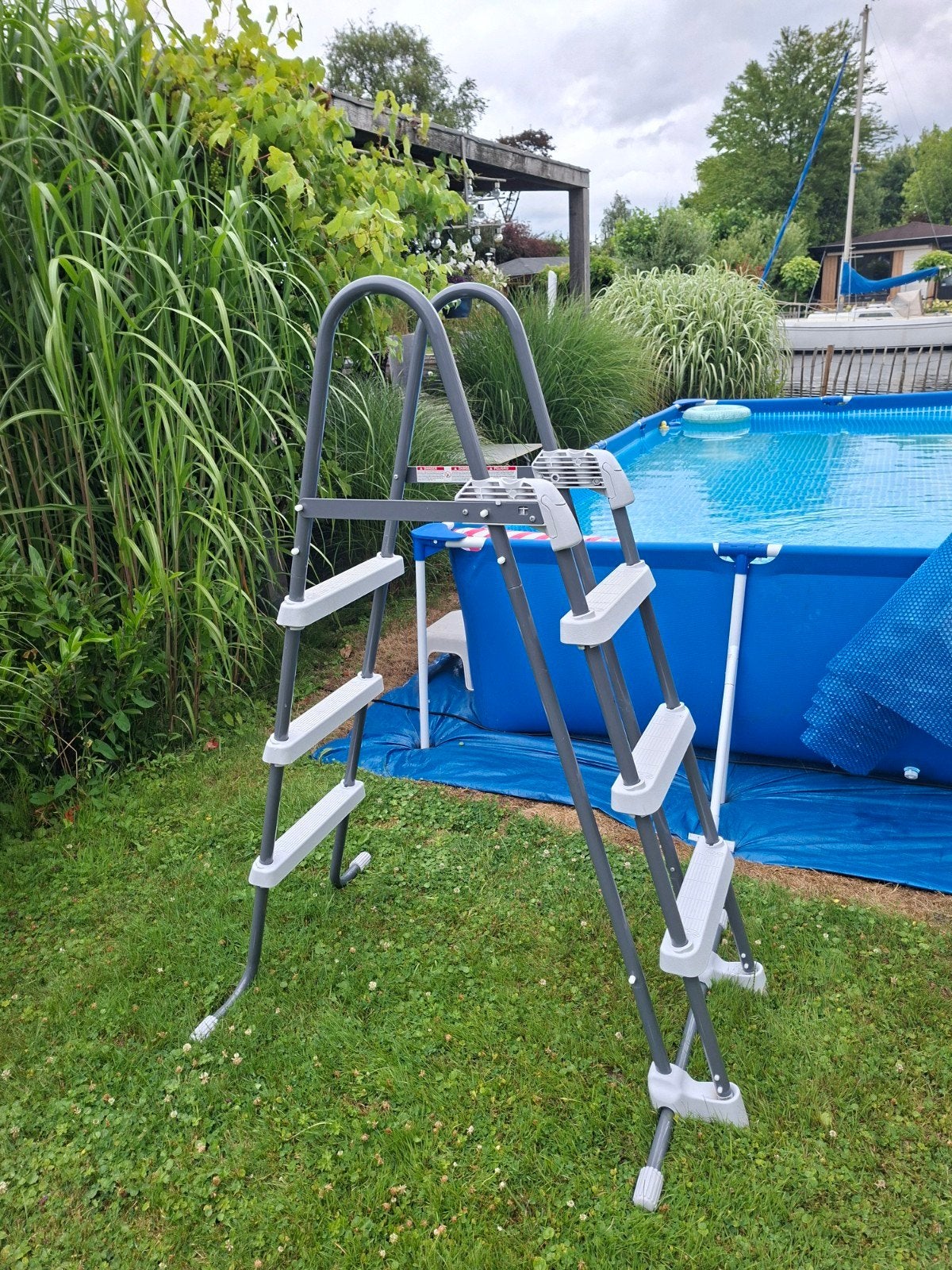 Stevige en veilige zwembadladder voor opzetzwembaden, Ophalen, Gebruikt, Opzetzwembad, 80 tot 120 cm