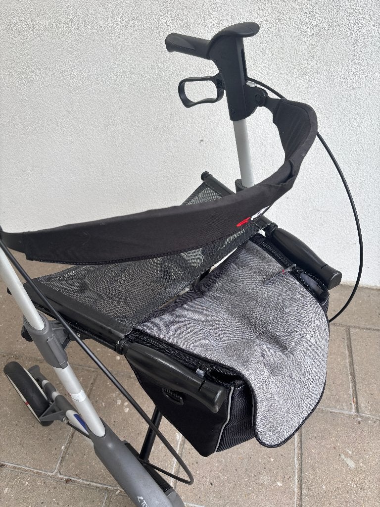 Nr 17 ... Topro 5G met  tas en rugleuning, Diversen, Rollators, Ophalen, ., Zo goed als nieuw, Opvouwbaar