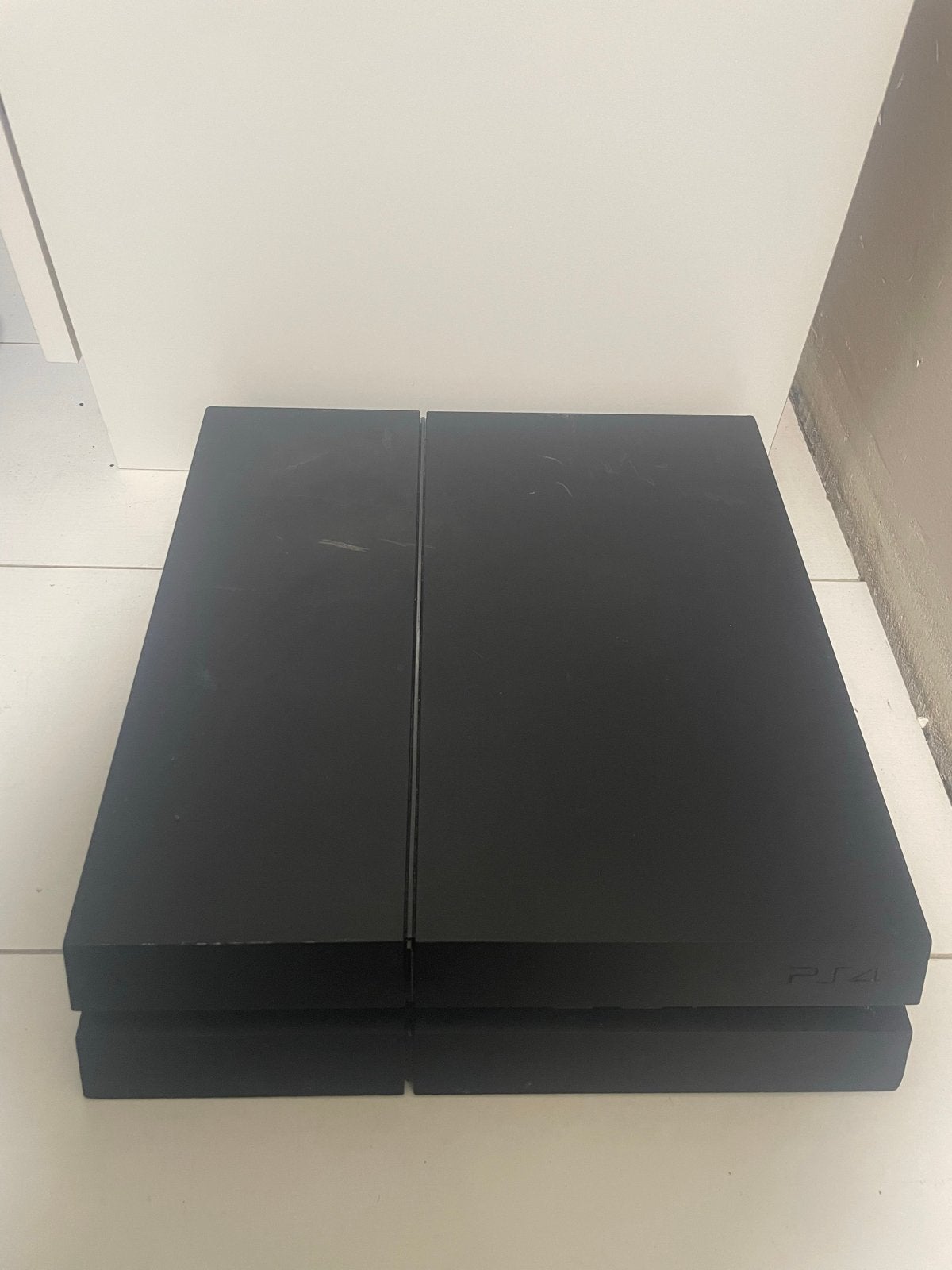 PS4 met GTA 5, Dirt 5 en FC 24 (online), Ophalen of Verzenden, Zonder controller, Original, Gebruikt