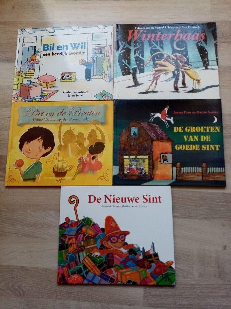 9 Sinterklaas boeken, Ophalen of Verzenden, Gelezen, Fictie algemeen