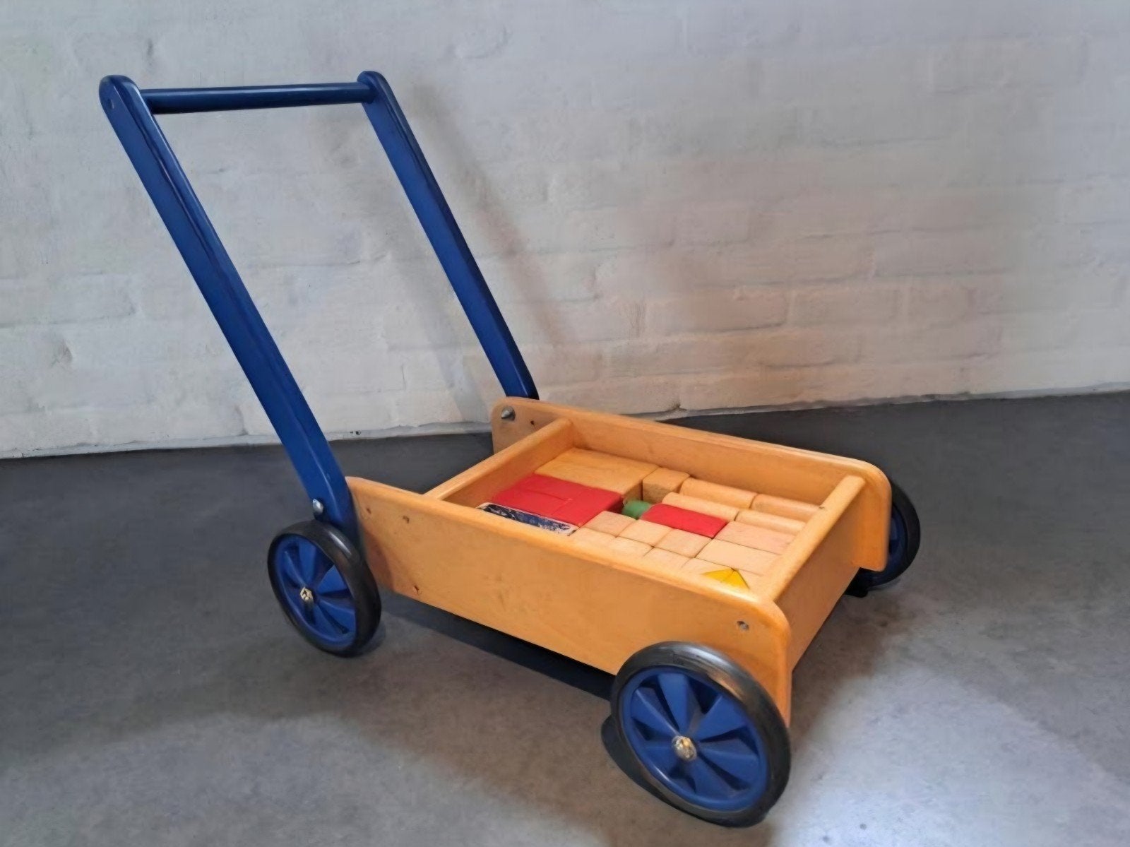 Houten loopwagen met bouwblokken, Ophalen, Gebruikt, Overige typen, Met wieltjes