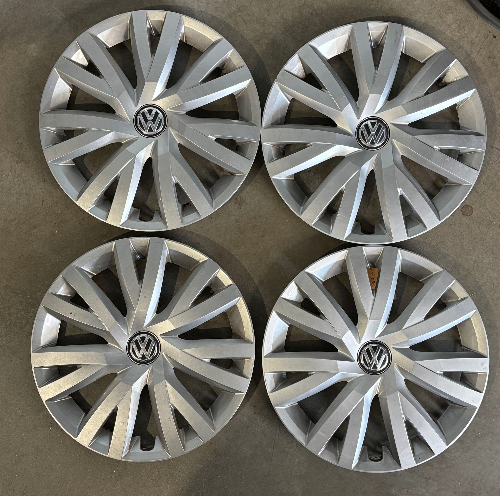 Wieldop set van 4 | VW Golf Sportsvan | 16 inch, Gebruikt, -, -, Ophalen of Verzenden