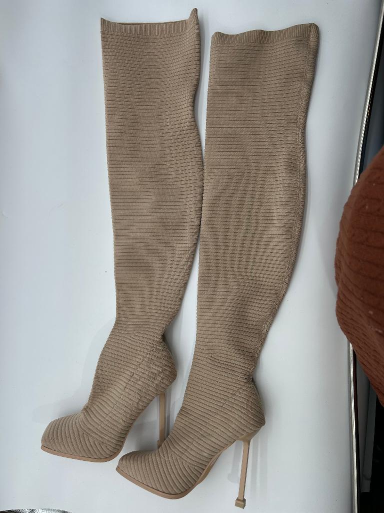 Maat 39 super lange stretch laarzen in creme beige, Hoge laarzen, Verzenden, Beige, Merk.