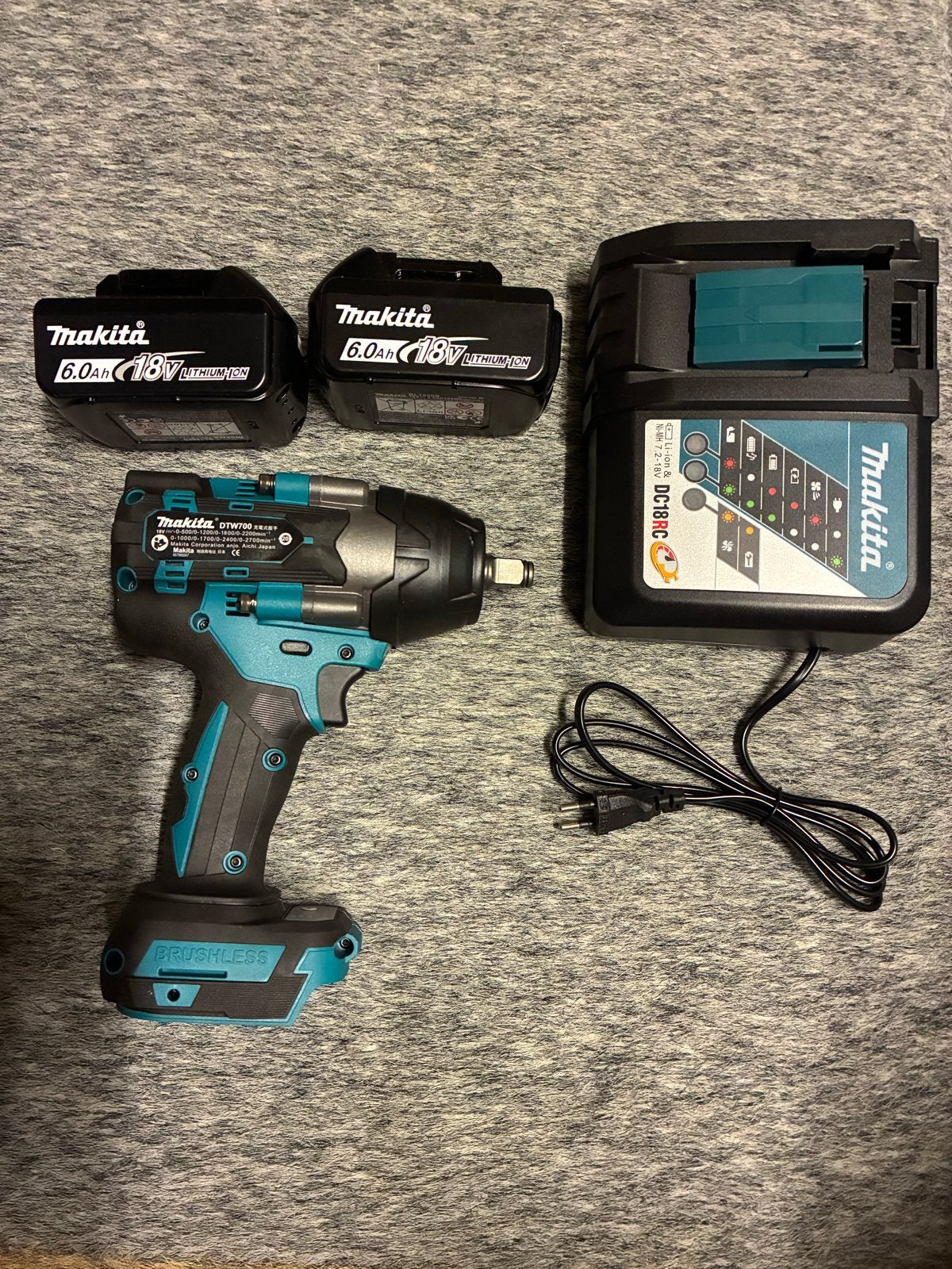 Makita DTW700 Accu Slagmoersleutel - Nieuw en Ongebruikt, Doe-het-zelf en Verbouw, Gereedschap | Boormachines, 600 watt of meer
