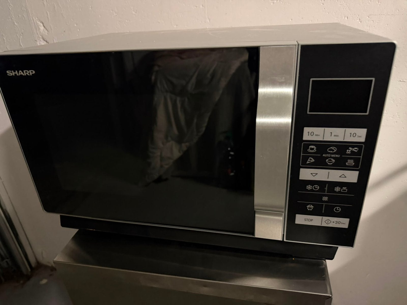 Sharp magnetron  €100, Ophalen, Zo goed als nieuw