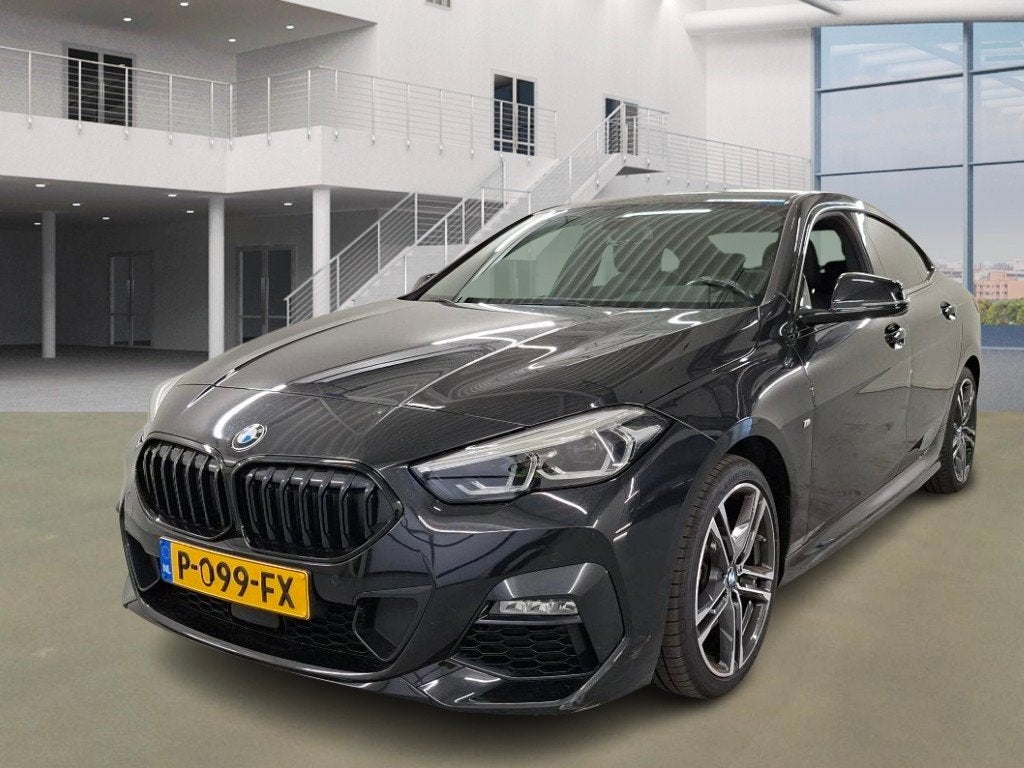 BMW 2-serie Gran Coupé 218i M-SPORT/AUT/NAP/LEDER/CARPLAY, Auto's, BMW, 136 pk, Zwart, 1350 kg, Zwart