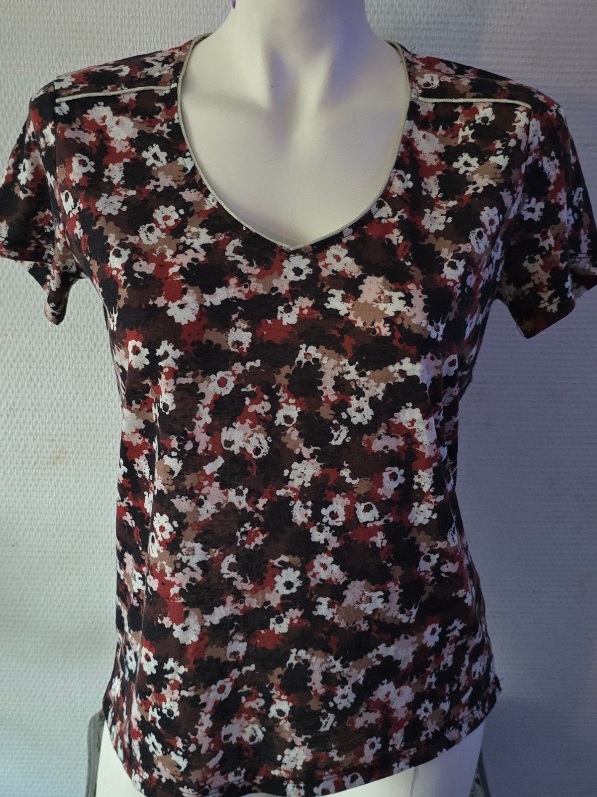 Cotton Club T-shirt met bloemenprint, maat M, Kleding | Dames, T-shirts, Maat 38/40 (M), Meerkleurig, Ophalen of Verzenden, Korte mouw