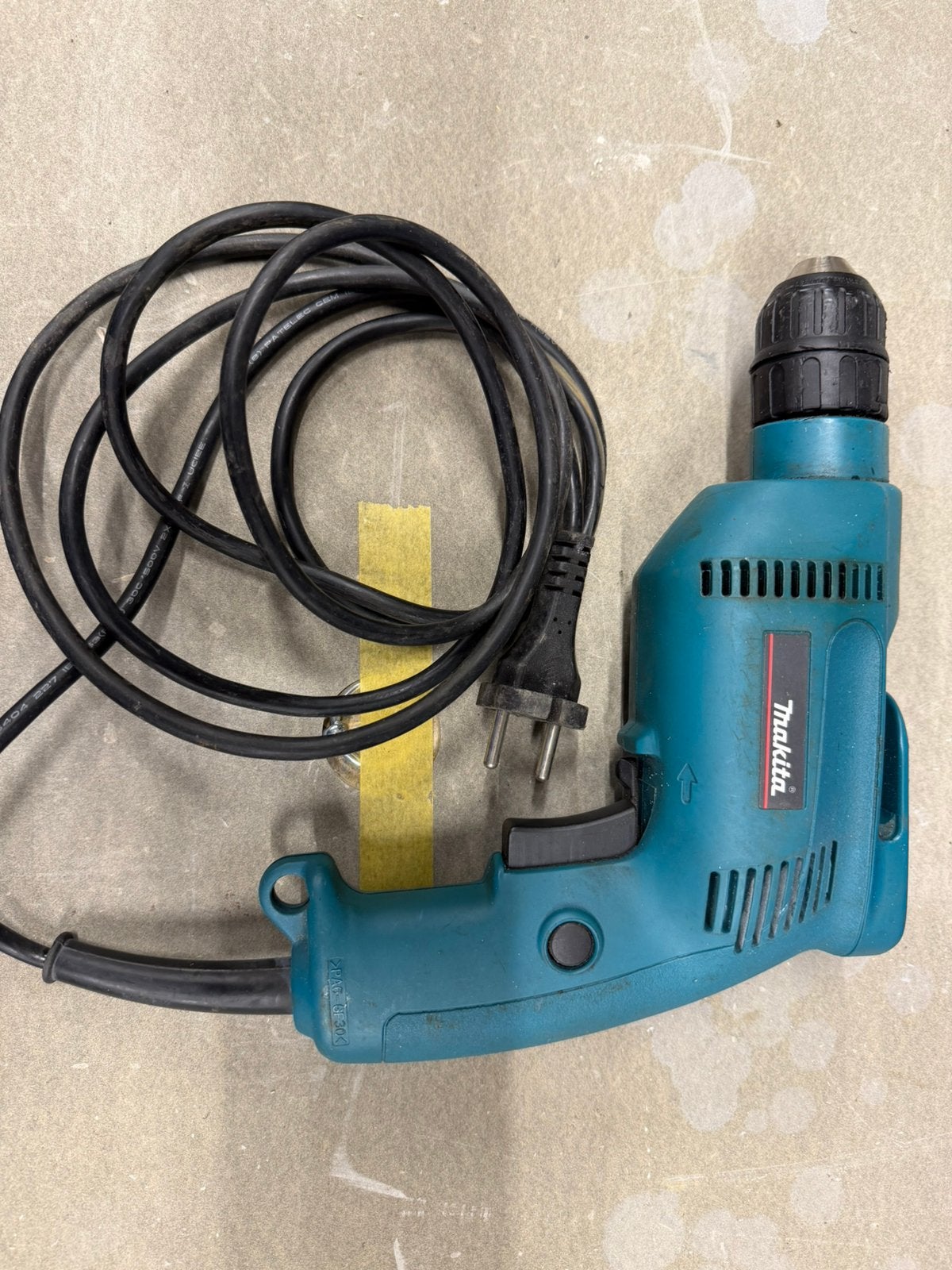 Makita 6408 boormachine 230v, Doe-het-zelf en Verbouw, Gereedschap | Boormachines, Ophalen, Gebruikt, 400 tot 600 watt, Boor- en Schroefmachine
