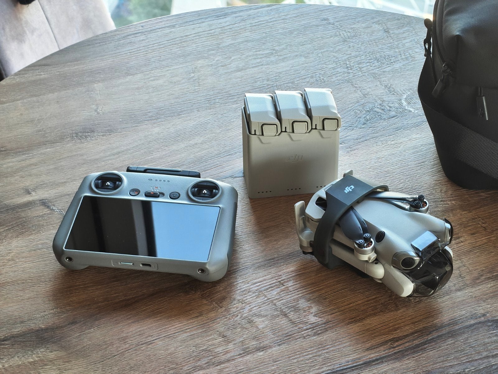 DJI Mini 4 Pro Fly More Combo - Zo goed als nieuw, Cameradrone, Return to Home, Ophalen of Verzenden, Zo goed als nieuw