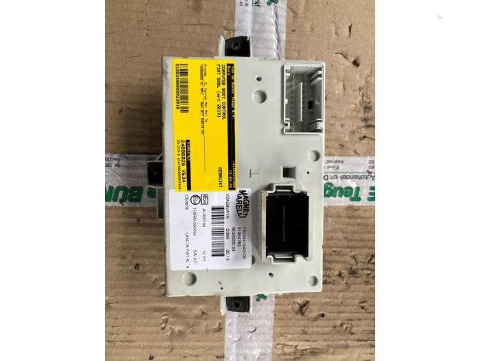 Computer Body Control van een Fiat 500L, Gebruikt, -, -, Fiat