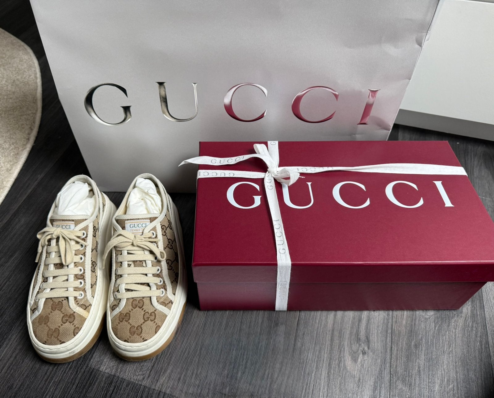 Originele gucci trainers/schoenen dames, Ophalen, Zo goed als nieuw, Beige, Sneakers of Gympen