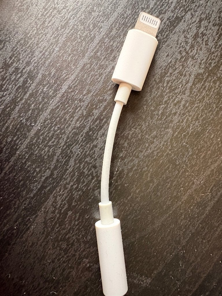 Apple Lightning naar 3.5mm Jack adapter, Ophalen of Verzenden, Zo goed als nieuw, Snoer of kabel, Apple