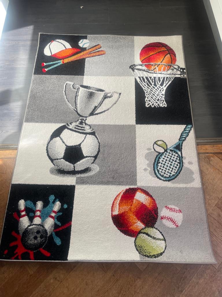 Vloerkleed kinderkamer sport thema, Ophalen, Gebruikt, 100 tot 150 cm, Wit