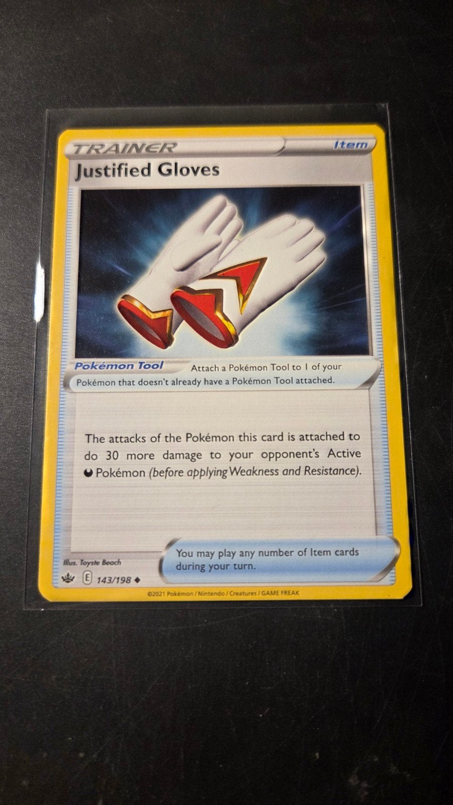 Justified Gloves 143/198 - Chilling Reign Pokémon Kaart, Verzenden, Zo goed als nieuw, Losse kaart