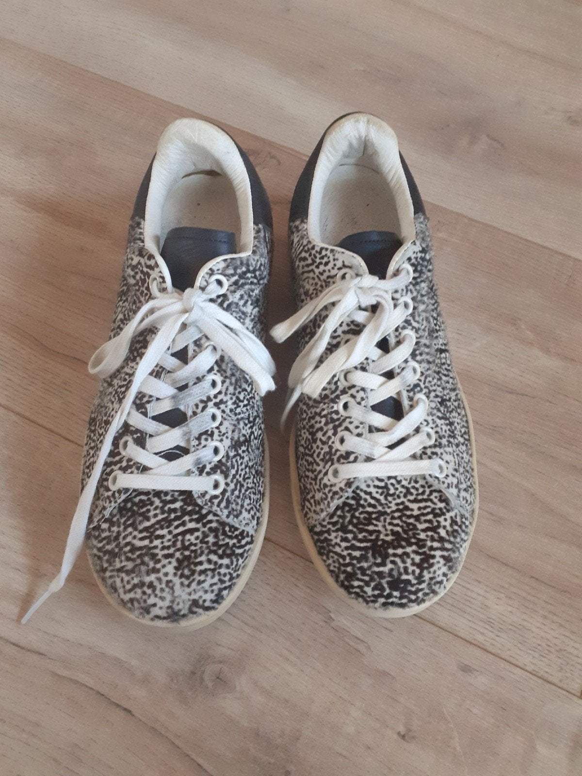 Isabel Marant sneakers maat 38, Kleding | Dames, Schoenen, Isabel Marant, Overige kleuren, Ophalen of Verzenden, Sneakers of Gympen