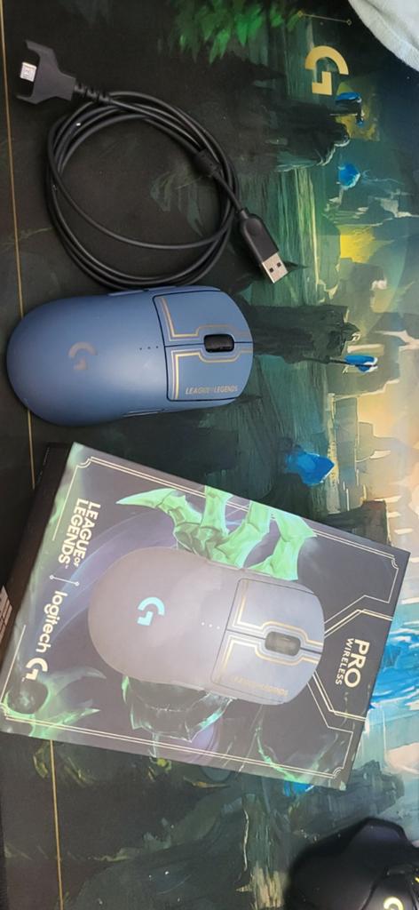 Logitech G Pro Wireless League of Legends Gaming Muis, Computers en Software, Muizen, Rechtshandig, Muis, Ophalen of Verzenden