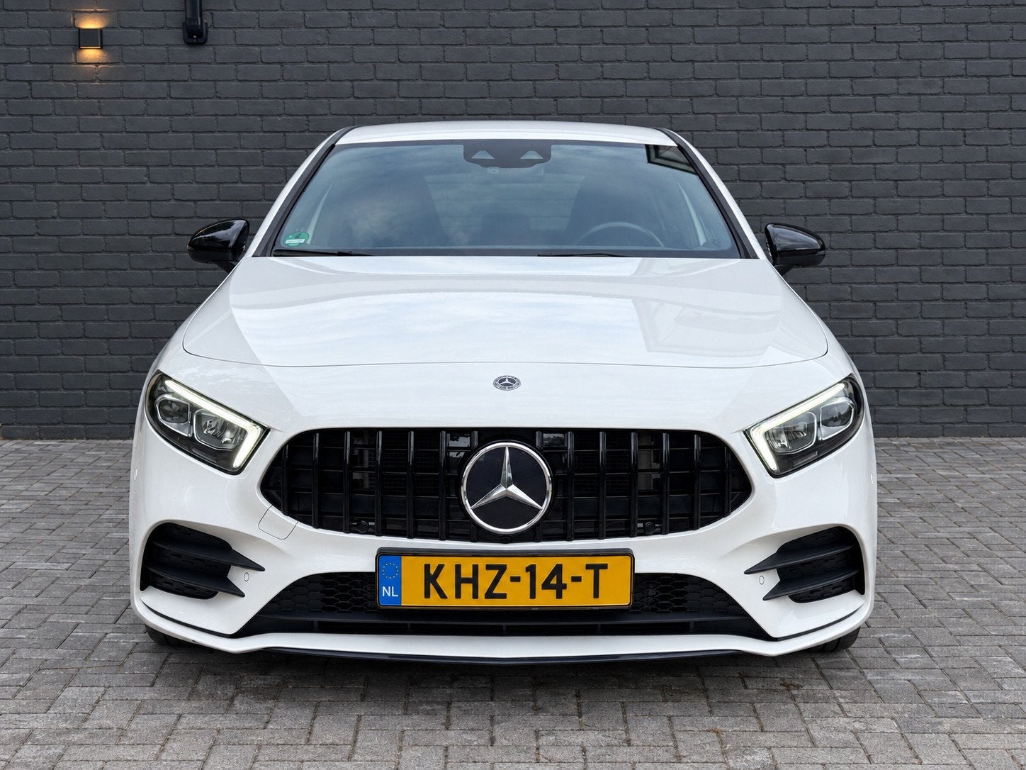 Foto 2 van Mercedes-Benz A-klasse 200 AMG Night Premium Plus | Burmeste
