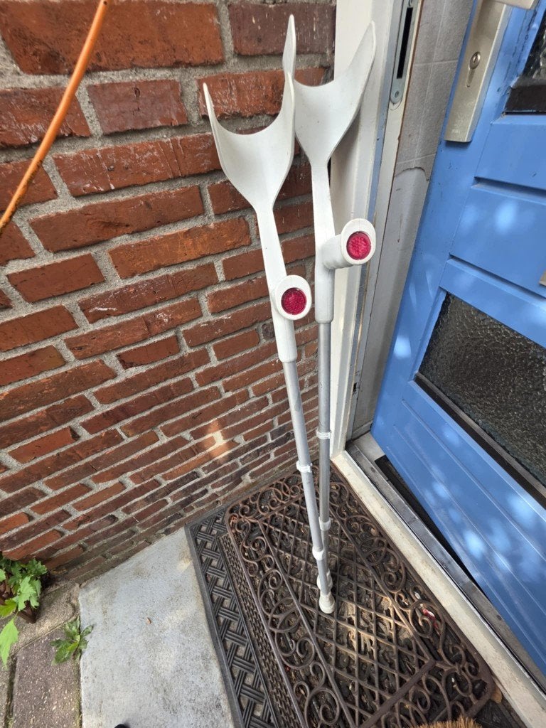 te koop een paar goeie loopkrukken, Ophalen, In hoogte verstelbaar, Zo goed als nieuw