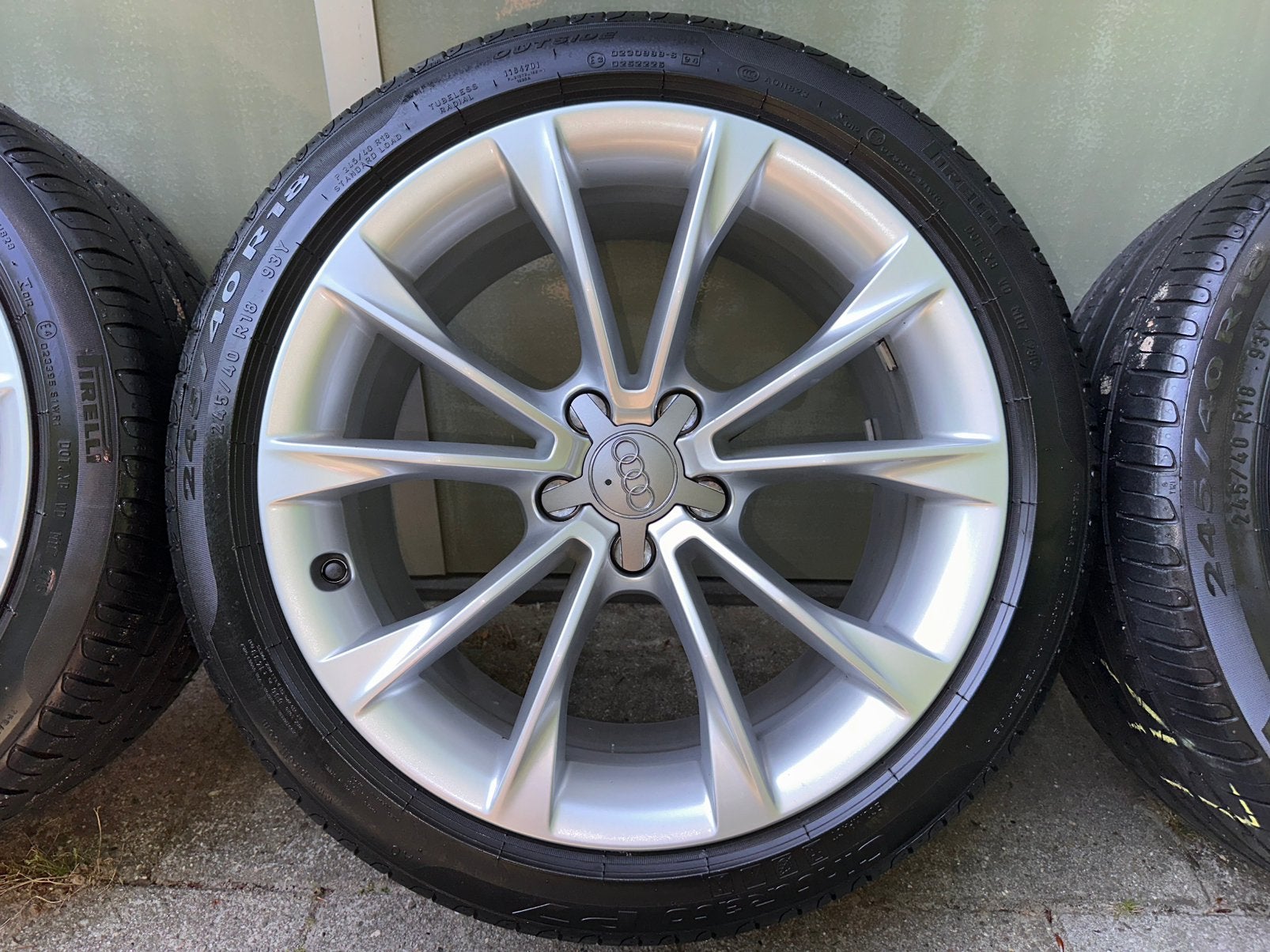 Nette originele Audi velgen 18 inch! Incl Pirelli zomerbande, Auto-onderdelen, Banden en Velgen, Ophalen, 18 inch, 245 mm, Velg(en)