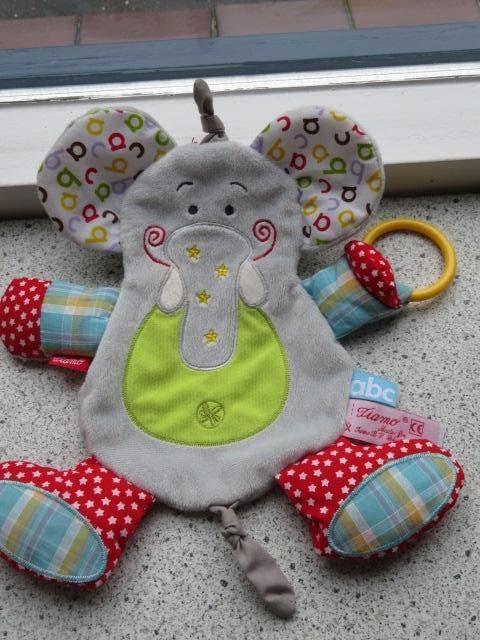 Knuffeldoek olifant merk Tiamo met gele kunststof bijtring, Ophalen of Verzenden, Zo goed als nieuw, Wasbaar, Tiamo