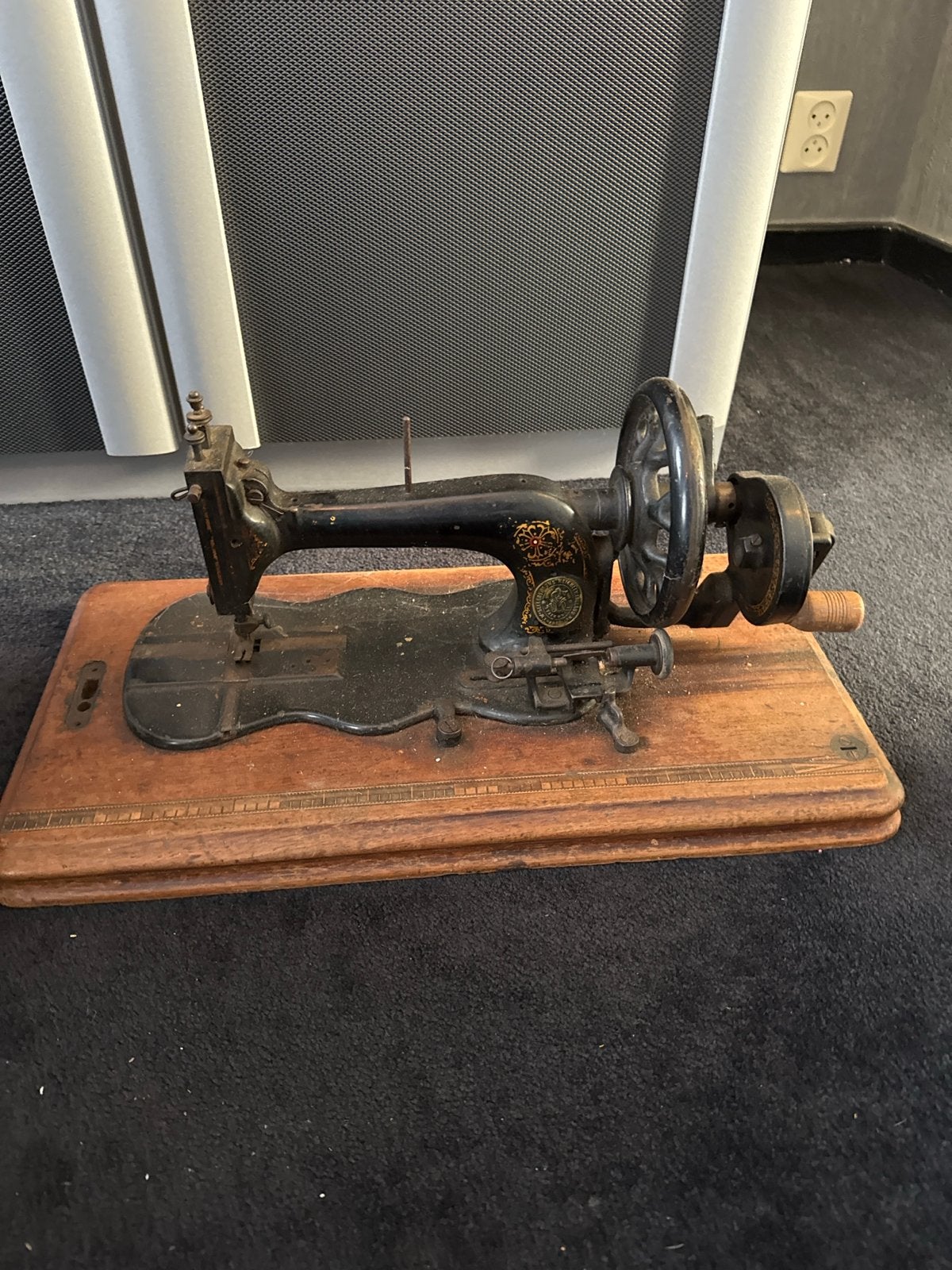 Antieke Naaimachine - Decoratief Stuk, Ophalen