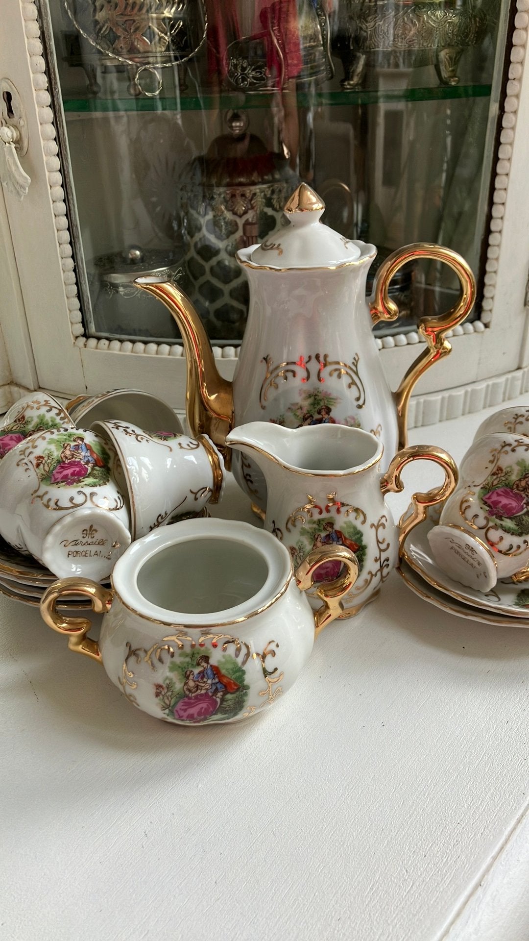 Mokka servies, Ophalen