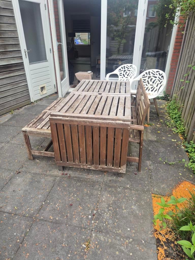Gratis: Houten tuinset met 2 bankjes en tafel, 4 zitplaatsen, Gebruikt, Ophalen of Verzenden, Bank