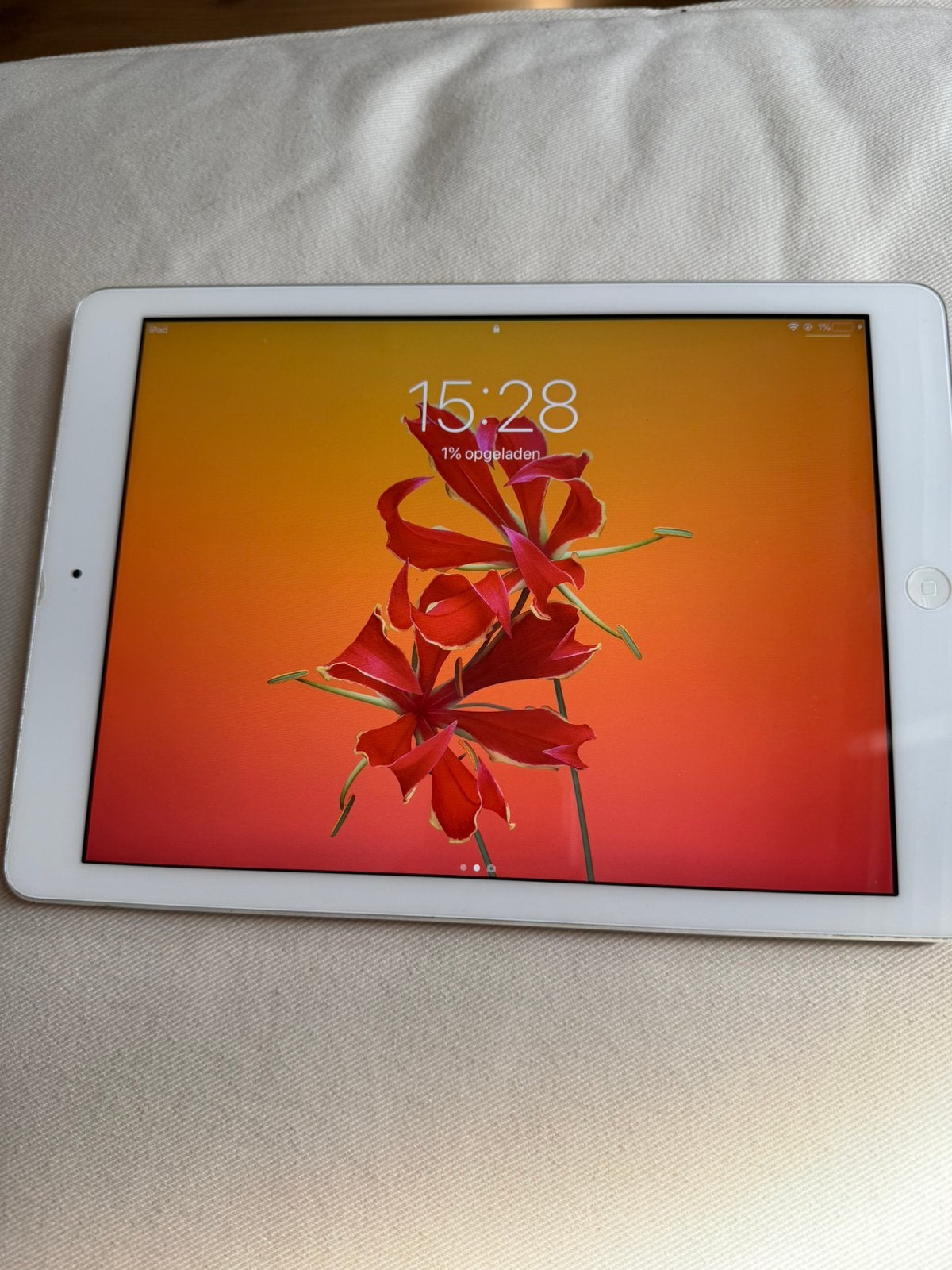 Apple iPad Air 16GB Wi-Fi Zilver - goede staat, 10 inch, Apple iPad Air, Ophalen of Verzenden, Zo goed als nieuw