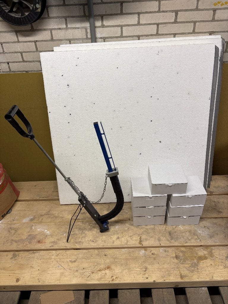 Vloerverwarming Tacker apparaat met krammen, Ophalen, Zo goed als nieuw, Tacker/nietmachine, Overige merken