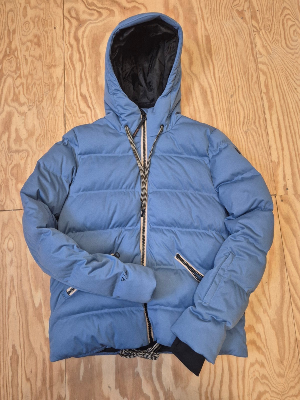 Brunotti ski jas maat M -NIEUW, Maat 38/40 (M), Blauw, Ophalen of Verzenden, Zo goed als nieuw