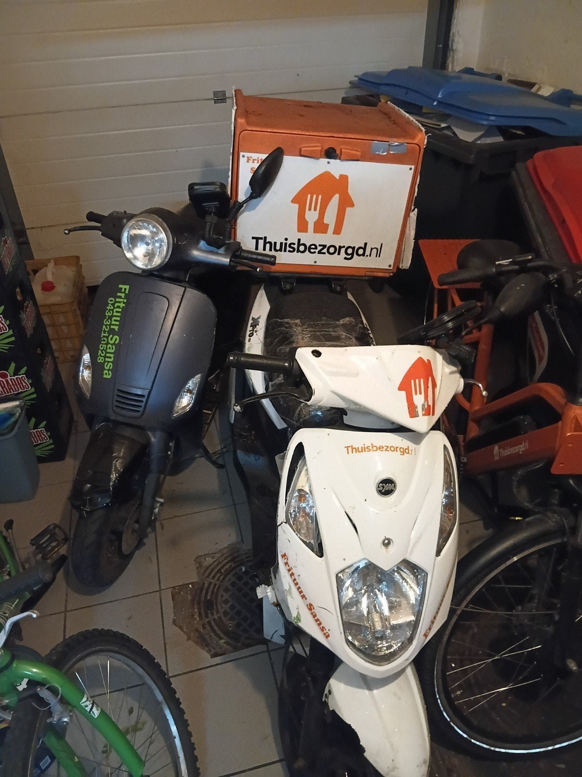 2 scooters te koop - starten niet, snel ophalen!, Ophalen of Verzenden