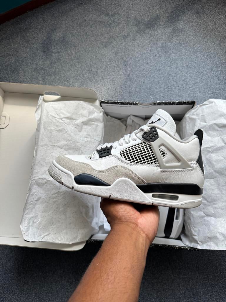 Jordan 4 Military Black maat 40,5, Verzenden, Gedragen, Wit, Sneakers of Gympen