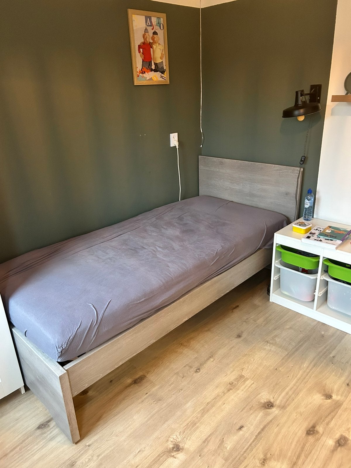 Eenpersoonsbed met bureau en nachtkastje, Ophalen, Gebruikt, 90 cm, Eenpersoons