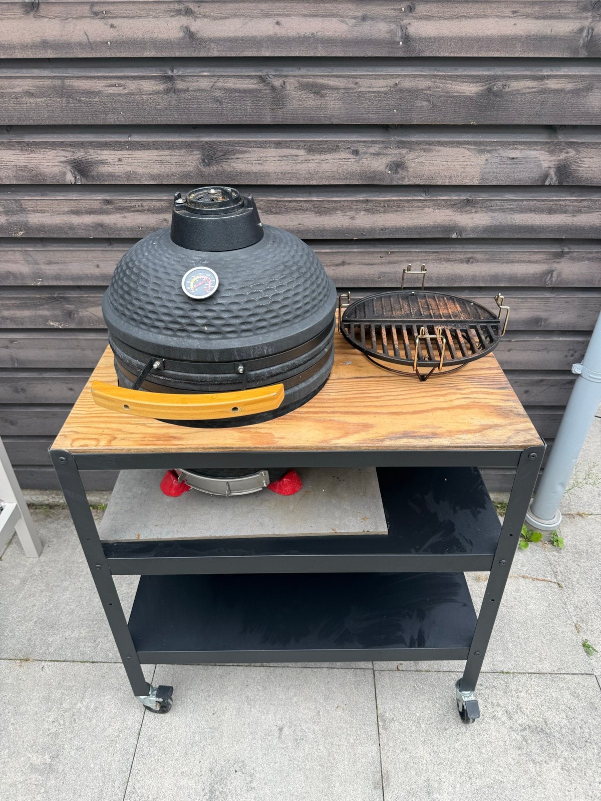 18 inch Kamado BBQ op IKEA BROR tafel, Ophalen, Gebruikt