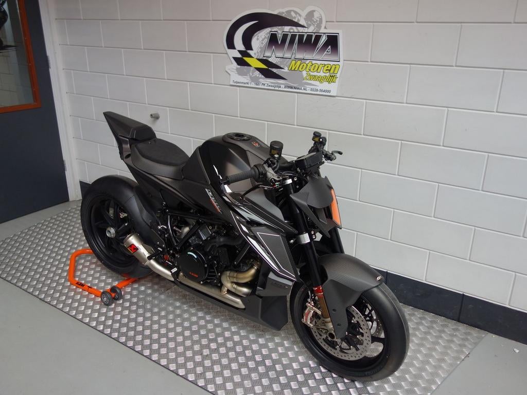 KTM 1390 Super Duke RR TRACK, 2 cilinders, KTM, Motorrijbewijs A, Bedrijf