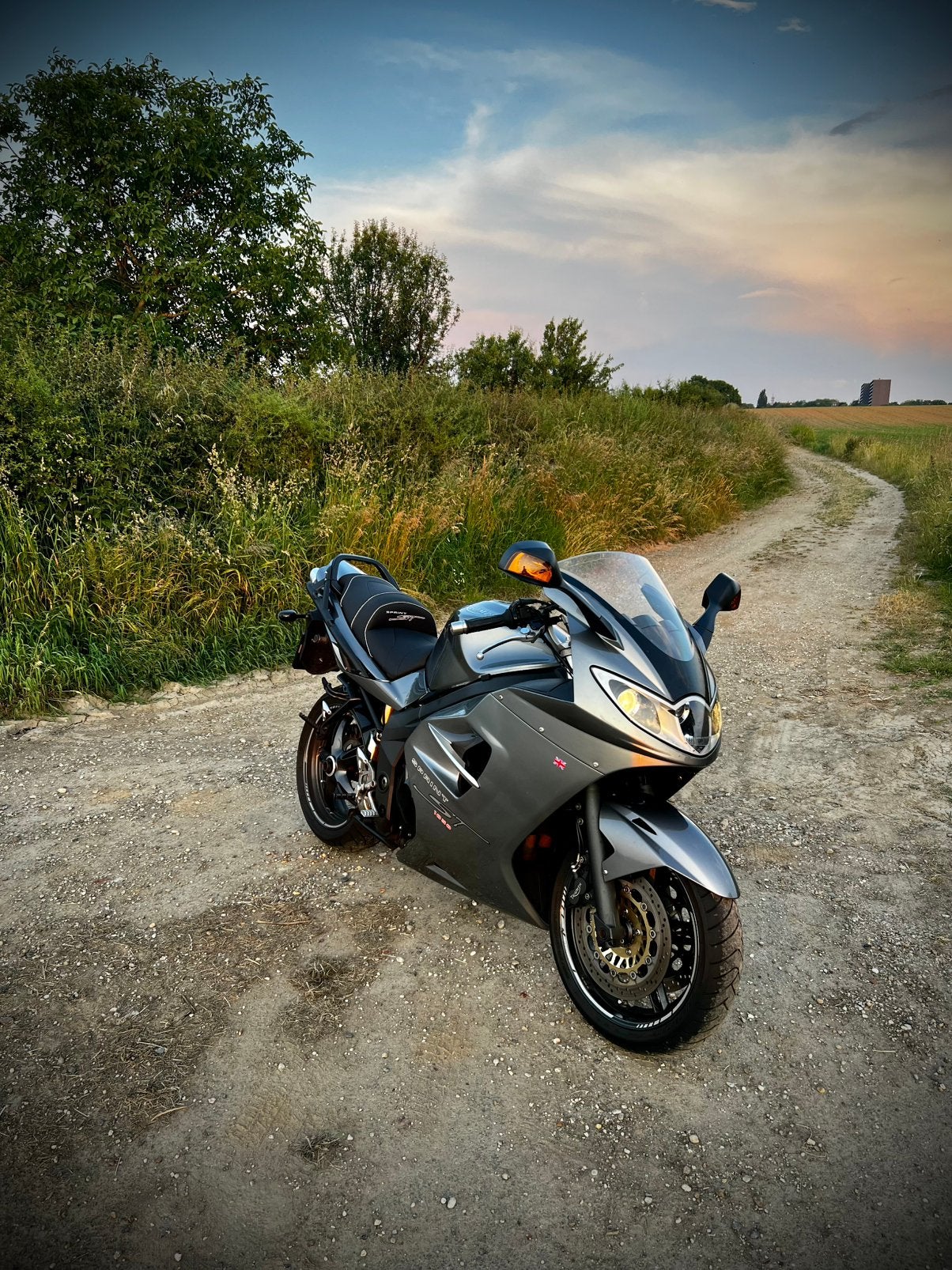 Triumph Sprint ST 1050 - 2008, Motoren, Motoren | Triumph, Occasion, Motorrijbewijs A, 3 cilinders, 1050 cc