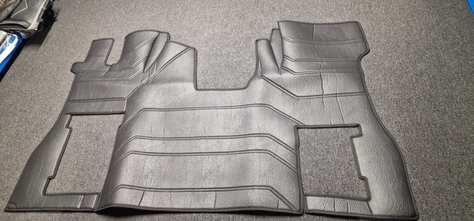 Scania S Next Gen tunnelhoes zwart met klapstoel, Ophalen of Verzenden, Nieuw, Scania, Interieur en Bekleding