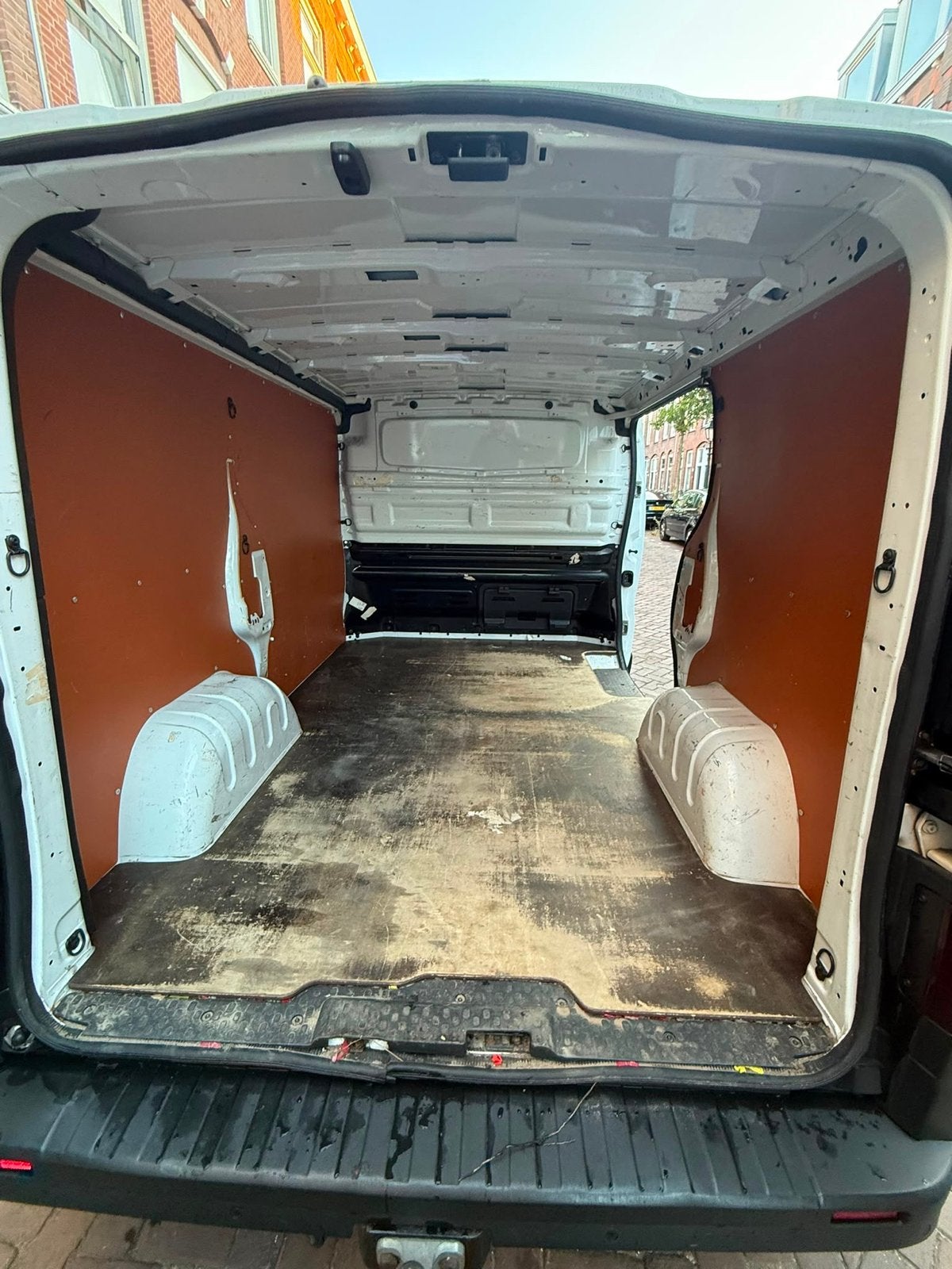 Opel Vivaro 1.6 D 70KW 2016, 121 pk, 15 km/l, Parkeersensor, Wit