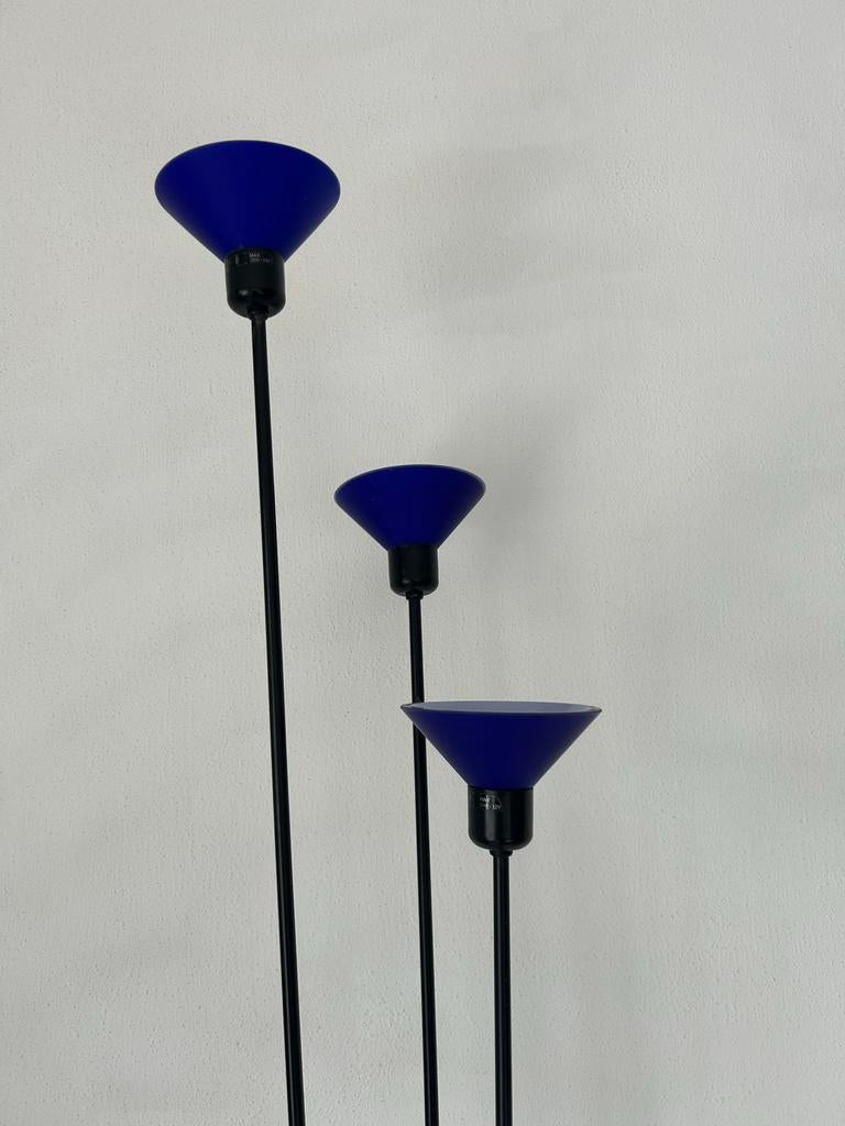 Massive vloerlamp met 3 blauwe kappen, Ophalen of Verzenden, Gebruikt, Metaal, 150 tot 200 cm