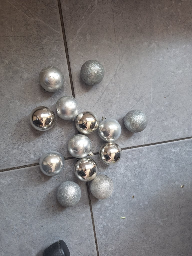 kerstballen zilverkleur, Diversen, Kerst, Ophalen of Verzenden
