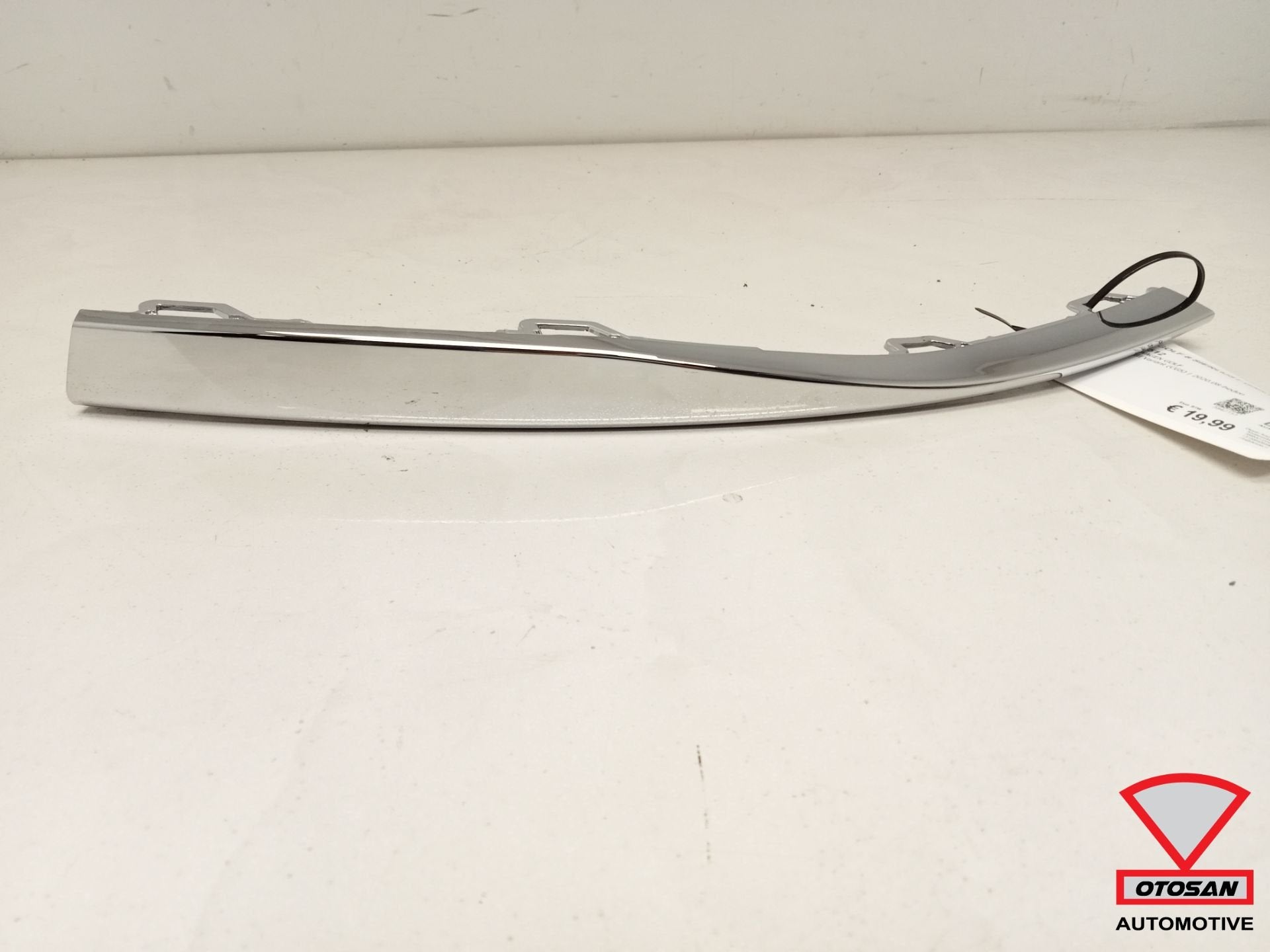 VW Golf 8 Sierlijst Grille Links 5711512, Gebruikt, Volkswagen, Volkswagen AG, Berliner Ring 2
38440  Wolfsburg, DE
