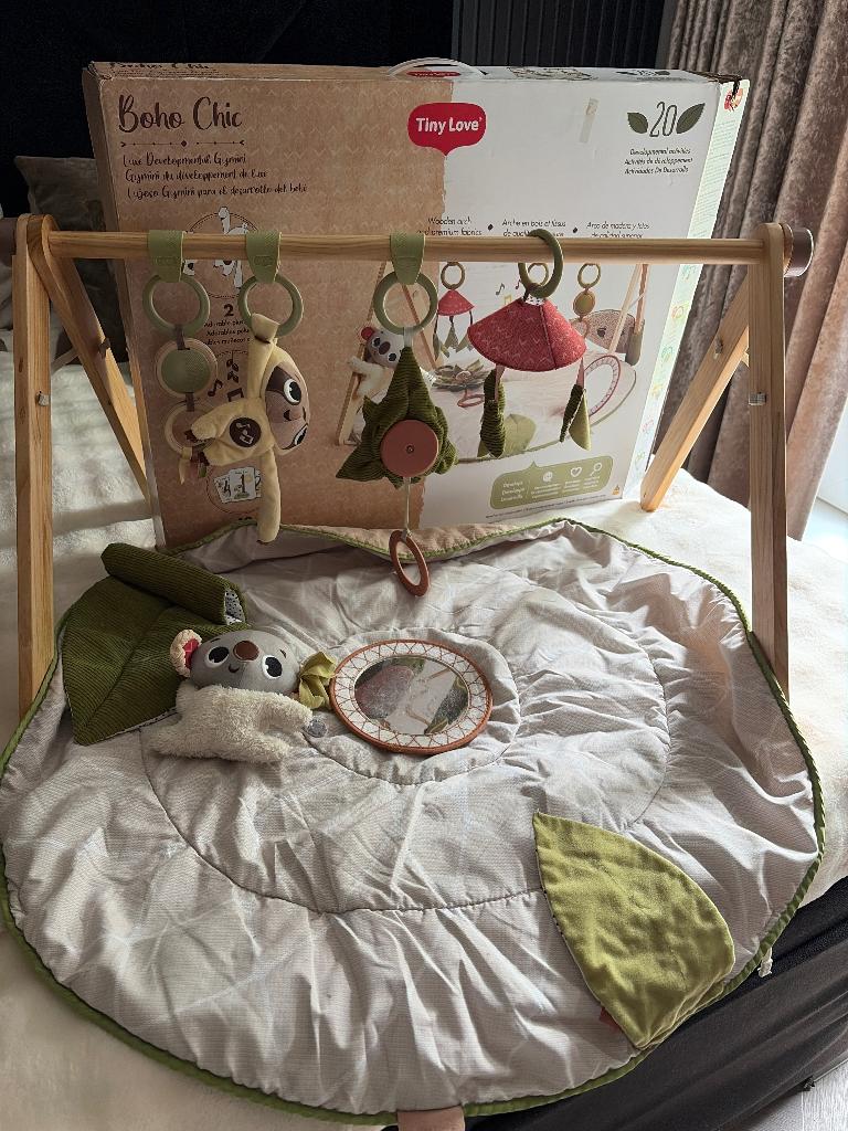 Babygym Tiny Love, Kinderen en Baby's, Speelgoed | Babyspeelgoed, Ophalen of Verzenden, Zo goed als nieuw, Babygym, Met geluid