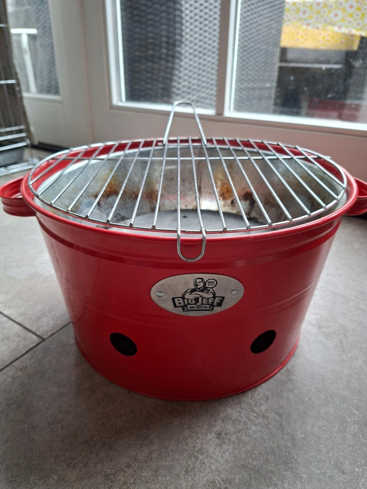 Compacte rode BBQ emmer van Big Jeff - Ideaal voor picknicks, Ophalen of Verzenden, Zo goed als nieuw, Big Jeff