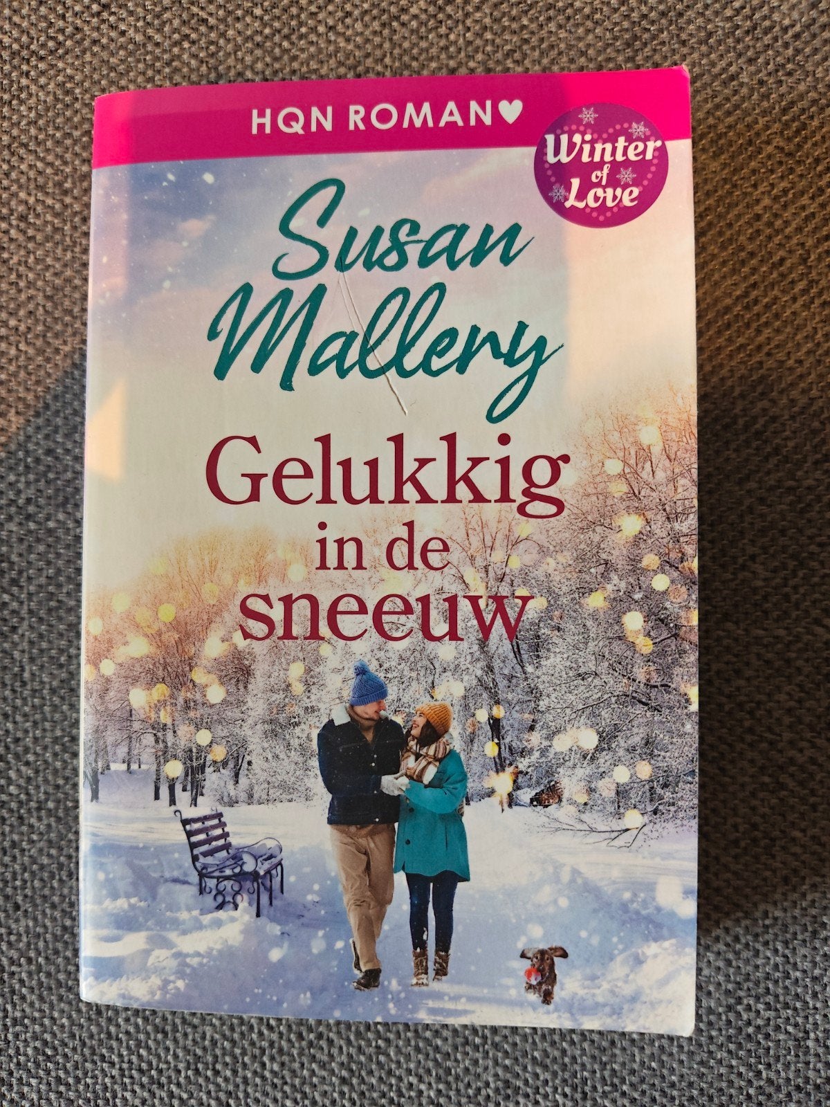 Gelukkig in de sneeuw - Susan Mallery (HQN Roman), Ophalen of Verzenden, Zo goed als nieuw, Susan Mallery, Nederland