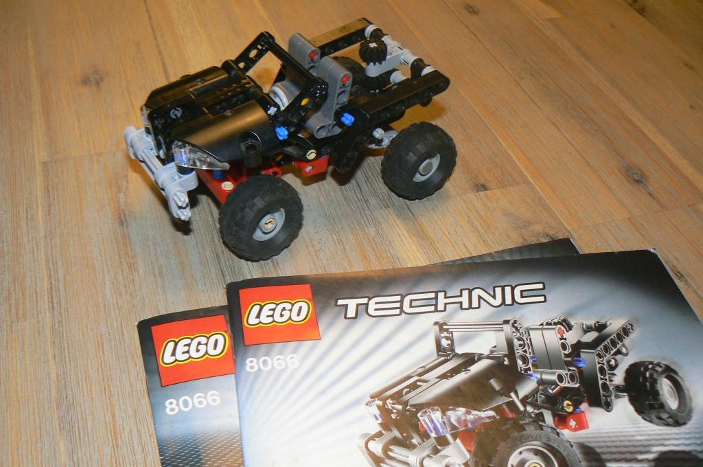 Te koop: Lego Technisch 9 stuks met boekjes, Gebruikt, Compleet, Lego, Ophalen of Verzenden