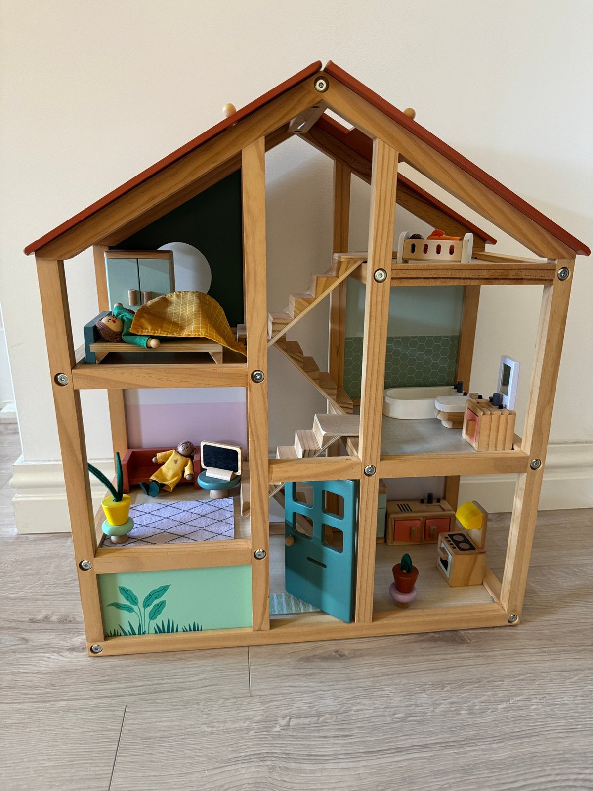 Hema poppenhuis met poppen en interieur meubels, Kinderen en Baby's, Speelgoed | Poppenhuizen, Ophalen, Zo goed als nieuw, Poppenhuis