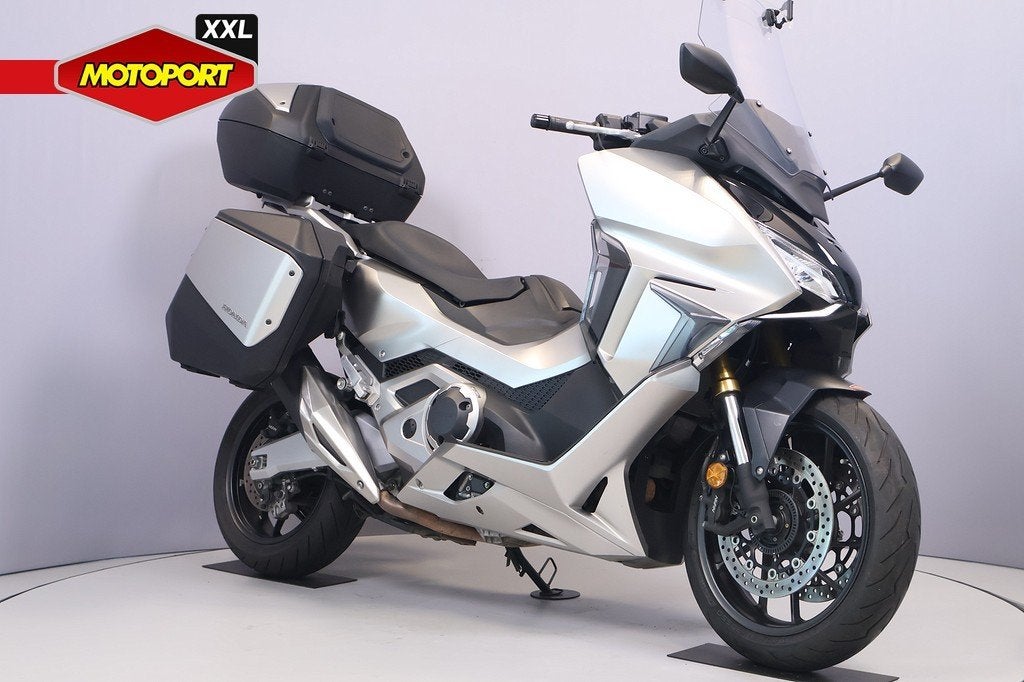 Honda Forza 750, Scooter, Bedrijf