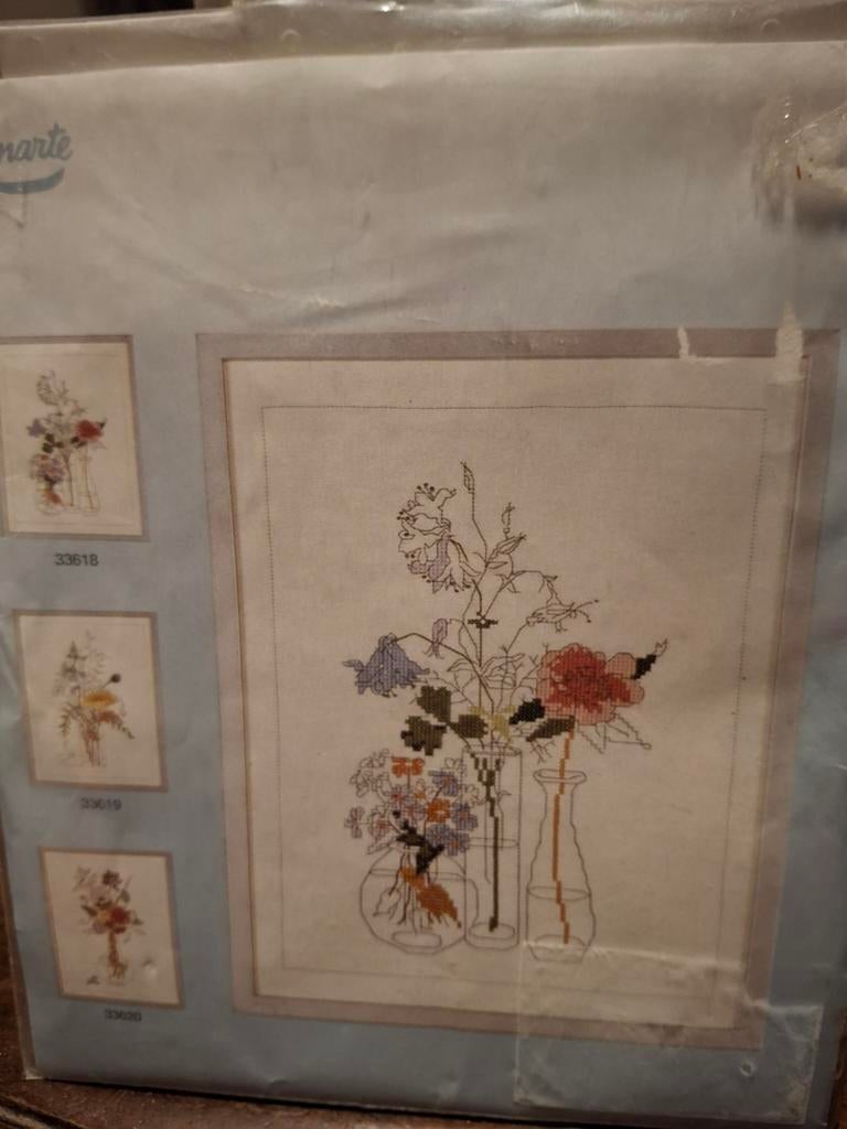Bloemen in vaas, Ophalen of Verzenden, Nieuw, Borduurpakket