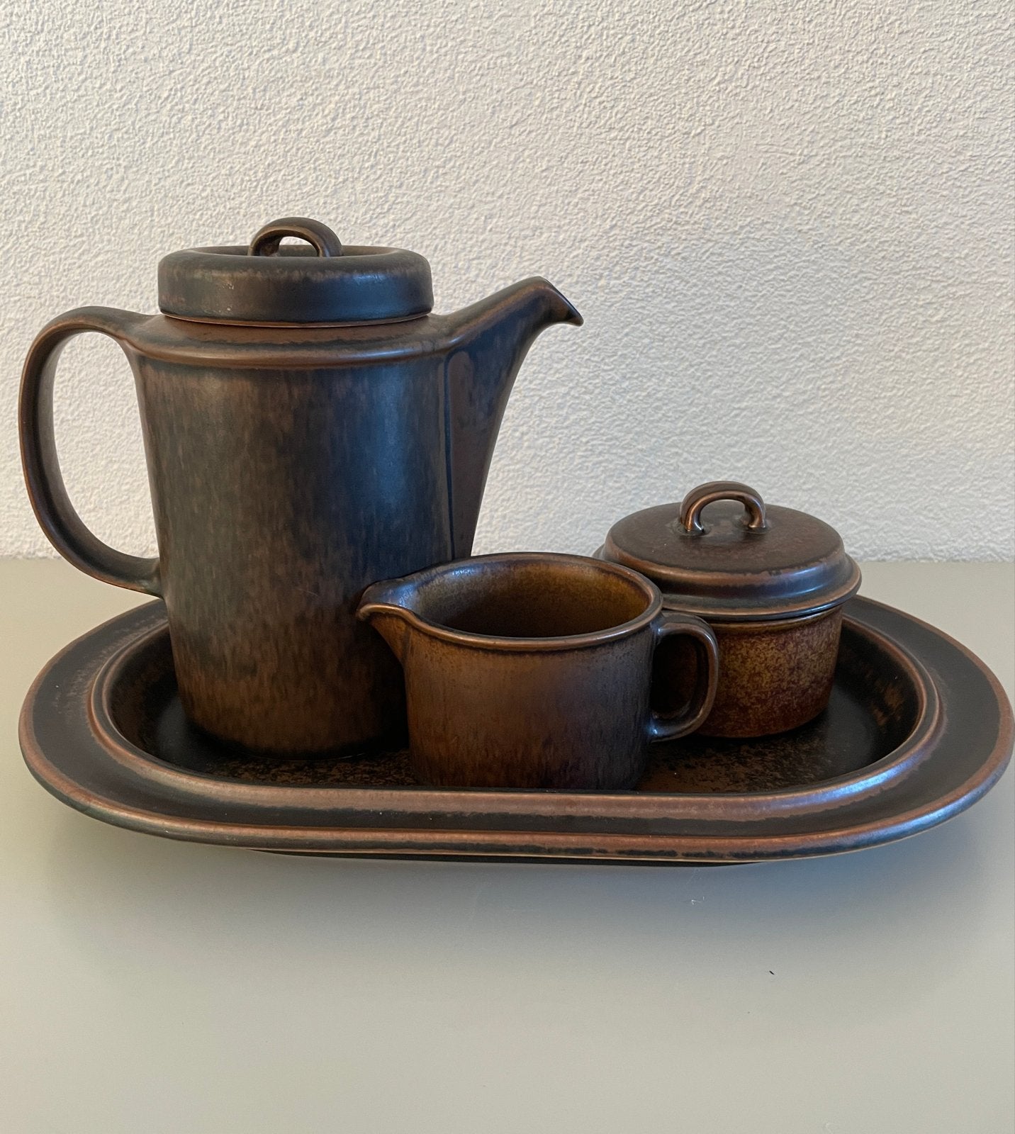 Vintage Arabia Ruska servies van keramiek, bruin, Antiek en Kunst, Ophalen of Verzenden