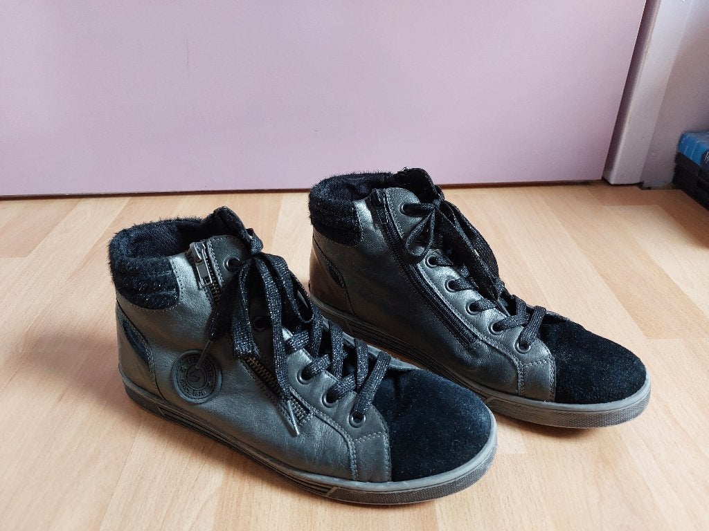 Zwart/grijze schoenen *Remonte* mt. 40, Zwart, Remonte, Ophalen of Verzenden, Sneakers of Gympen